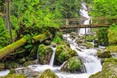 Máte radi divokú vodu? Vyberte sa obdivovať slovenské vodopády