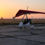 Nevšedný vyhliadkový let nad krajinou.